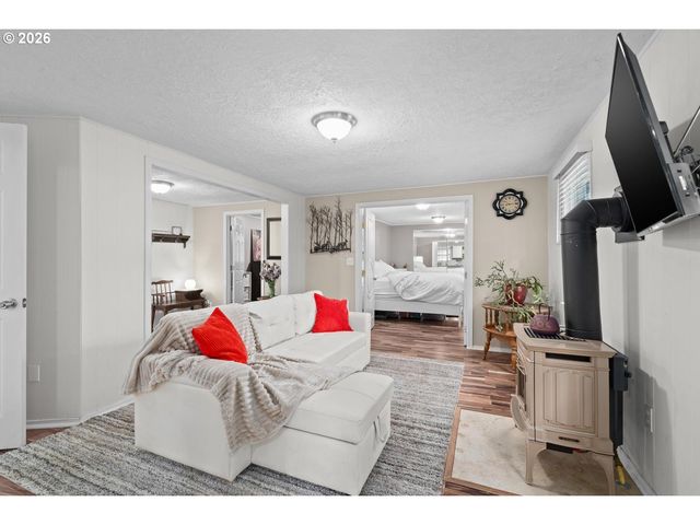 24486 S BARLOW Rd, Canby, OR 97013