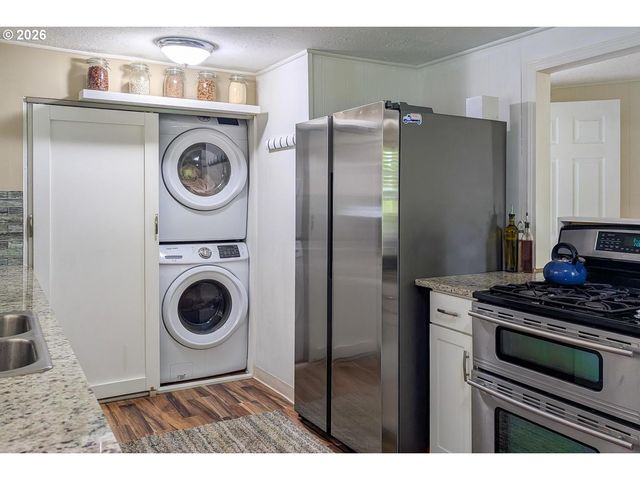 24486 S BARLOW Rd, Canby, OR 97013