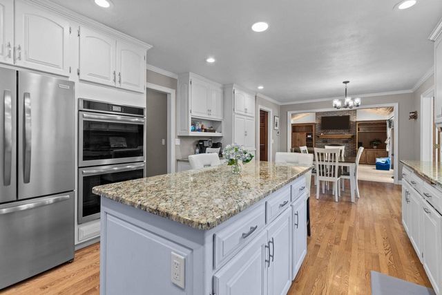 918 E KRAMER LANE, Appleton, WI 54915