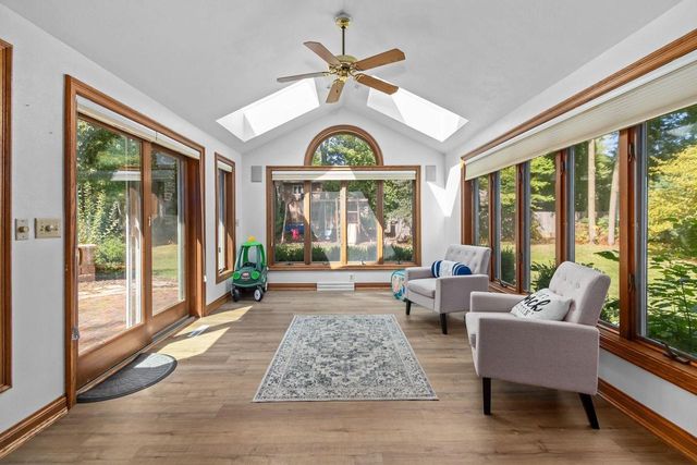 918 E KRAMER LANE, Appleton, WI 54915
