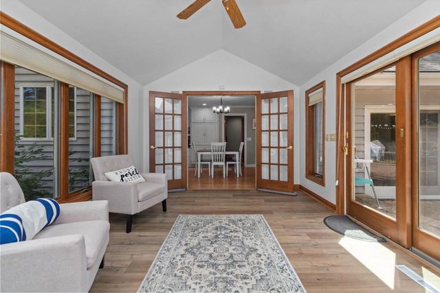 918 E KRAMER LANE, Appleton, WI 54915