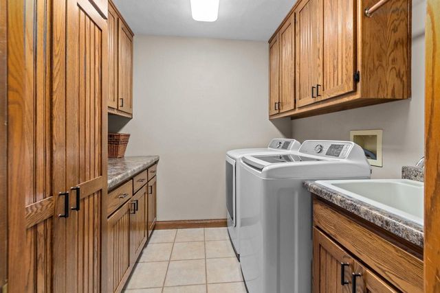 918 E KRAMER LANE, Appleton, WI 54915