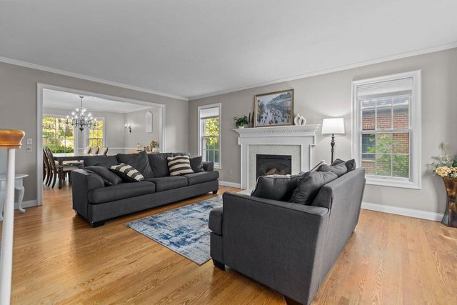 918 E KRAMER LANE, Appleton, WI 54915