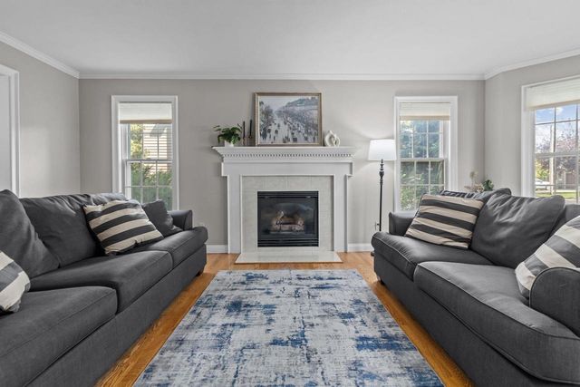 918 E KRAMER LANE, Appleton, WI 54915