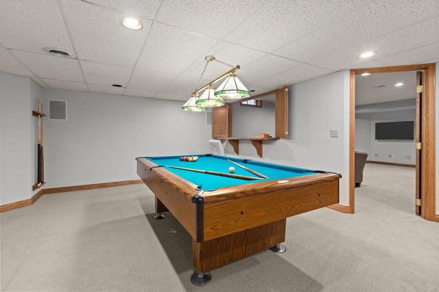918 E KRAMER LANE, Appleton, WI 54915