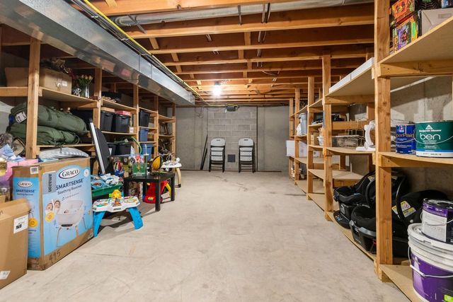 918 E KRAMER LANE, Appleton, WI 54915