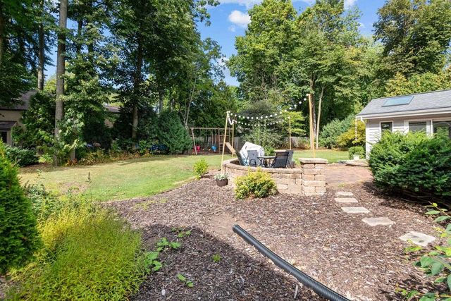 918 E KRAMER LANE, Appleton, WI 54915