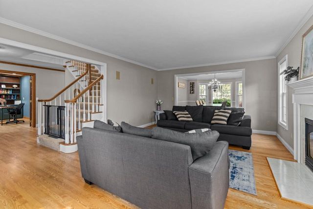 918 E KRAMER LANE, Appleton, WI 54915