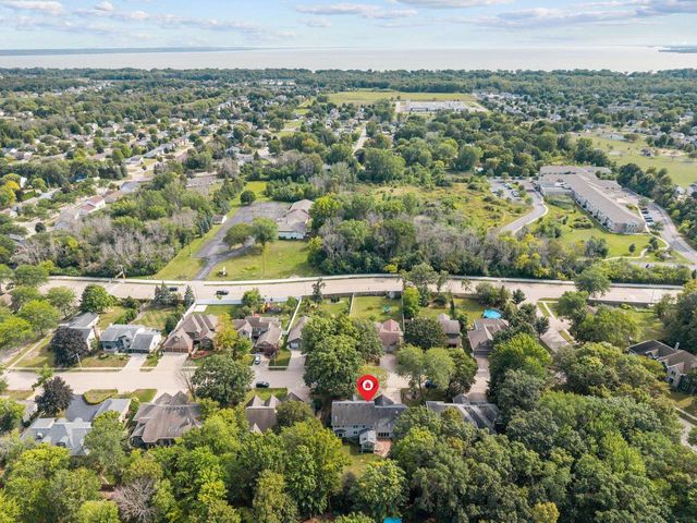 918 E KRAMER LANE, Appleton, WI 54915