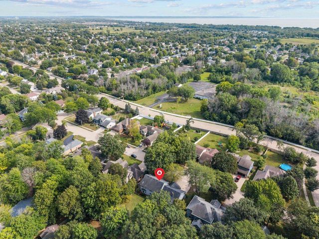 918 E KRAMER LANE, Appleton, WI 54915