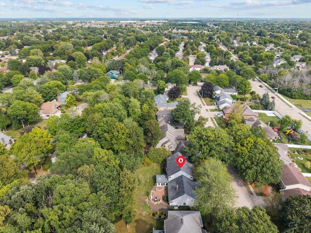 918 E KRAMER LANE, Appleton, WI 54915