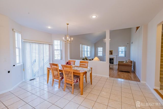 6 Banyan Court, Edison, NJ 08820