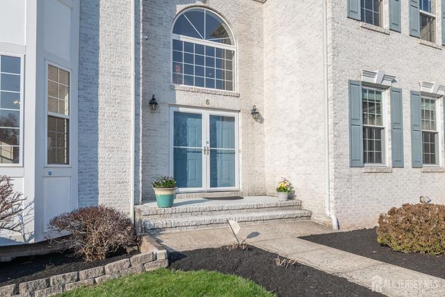 6 Banyan Court, Edison, NJ 08820