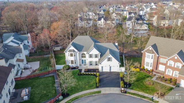 6 Banyan Court, Edison, NJ 08820