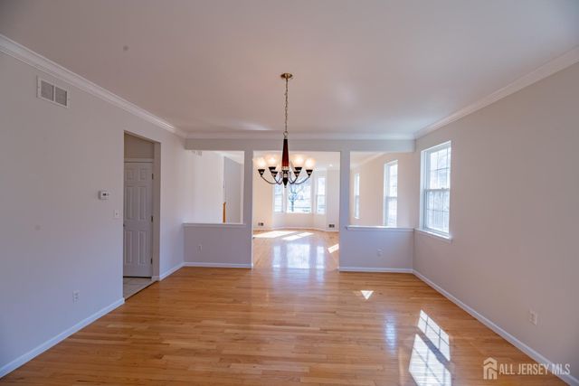 6 Banyan Court, Edison, NJ 08820