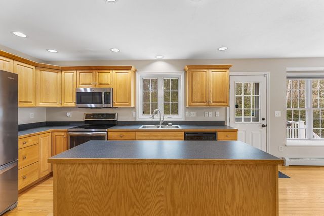 24 Ladd Road, Brentwood, NH 03833