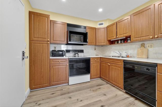 10777 W Sample Road 1212, Coral Springs, FL 33065