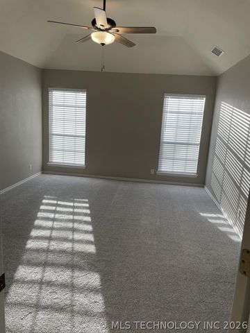 208 S Poplar Avenue, Broken Arrow, OK 74012