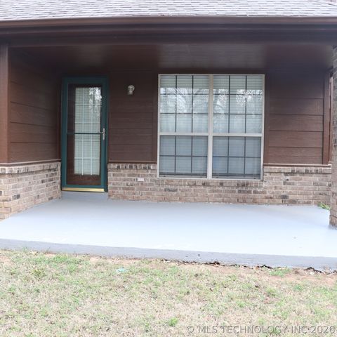 208 S Poplar Avenue, Broken Arrow, OK 74012