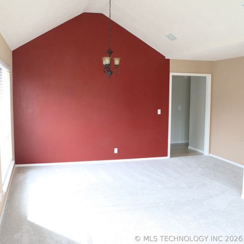 208 S Poplar Avenue, Broken Arrow, OK 74012