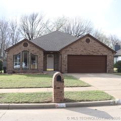 208 S Poplar Avenue, Broken Arrow, OK 74012