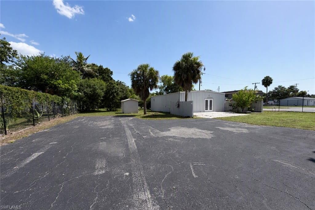 2054 Crawford ST, FORT MYERS, FL 33901 — exterior