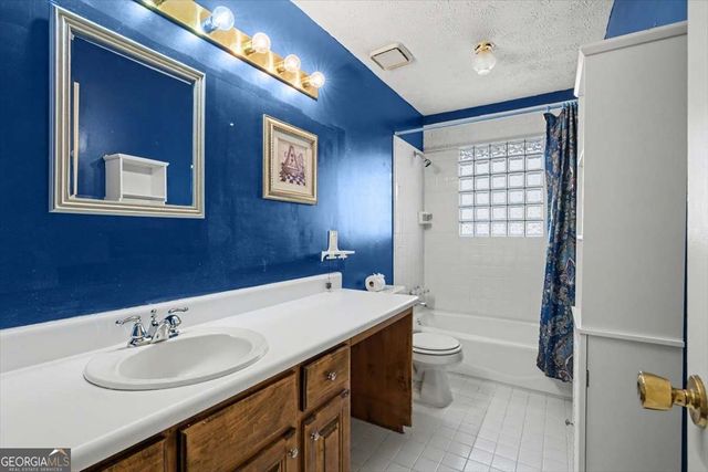 5 Ridgewood Drive, Cartersville, GA 30120