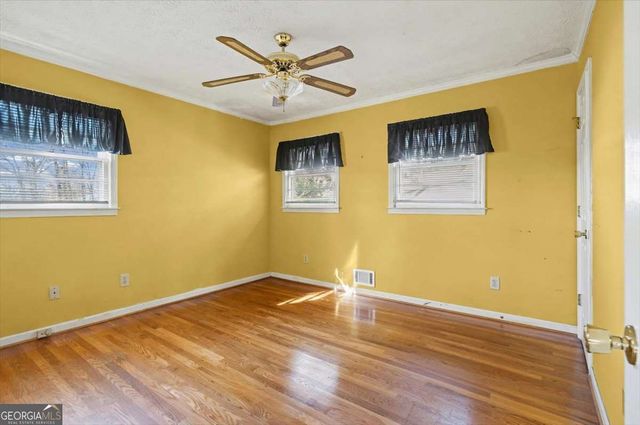 5 Ridgewood Drive, Cartersville, GA 30120