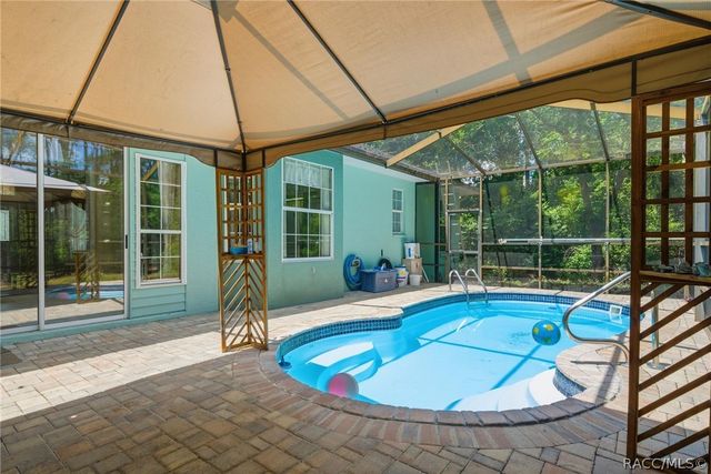 19851 SW 93rd Lane Road, Dunnellon, FL 34432