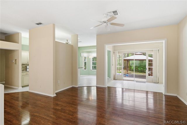 19851 SW 93rd Lane Road, Dunnellon, FL 34432