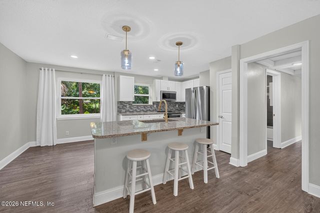 7220 HIELO Drive, Jacksonville, FL 32211