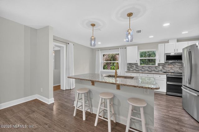 7220 HIELO Drive, Jacksonville, FL 32211