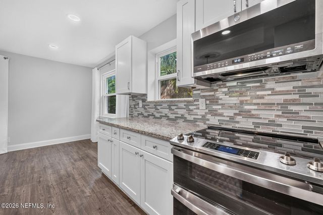 7220 HIELO Drive, Jacksonville, FL 32211