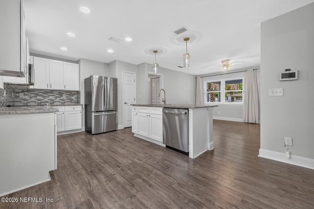 7220 HIELO Drive, Jacksonville, FL 32211