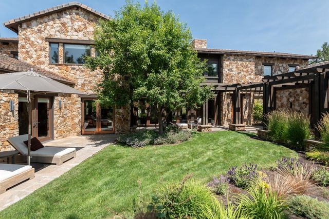 23126 Switchback Court, Bend, OR 97701