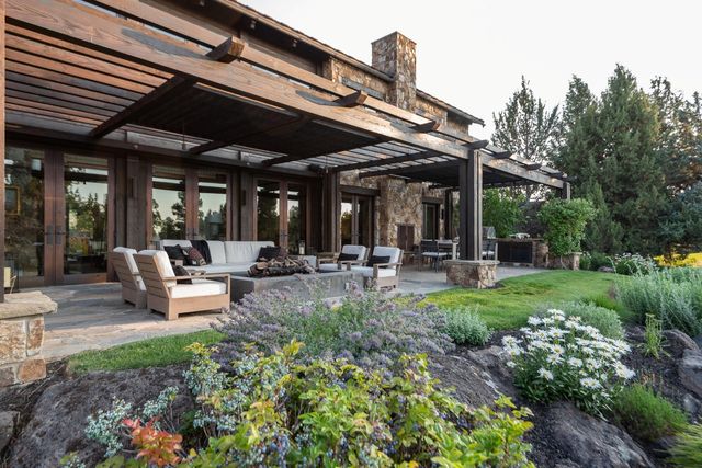 23126 Switchback Court, Bend, OR 97701