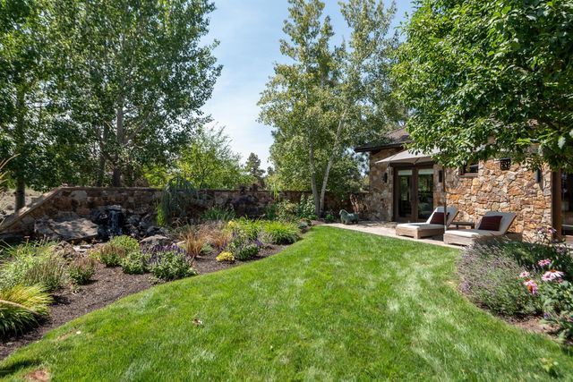 23126 Switchback Court, Bend, OR 97701