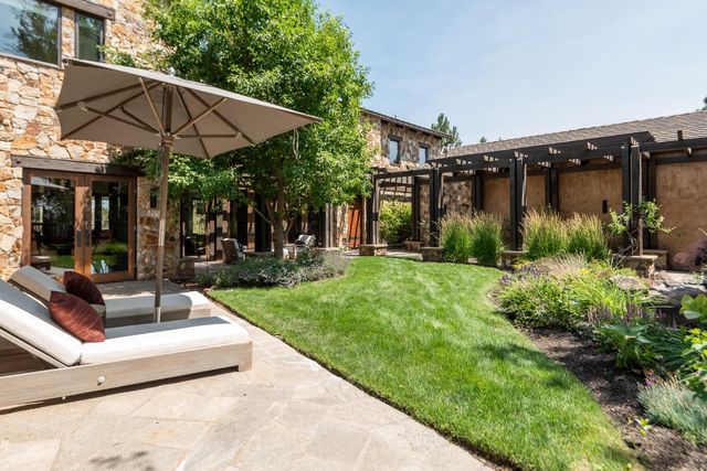 23126 Switchback Court, Bend, OR 97701