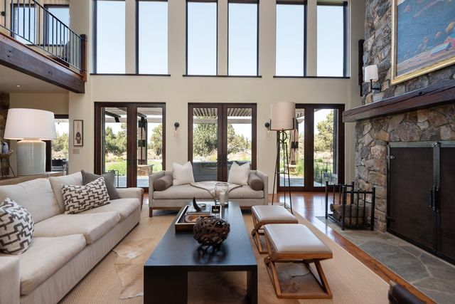 23126 Switchback Court, Bend, OR 97701