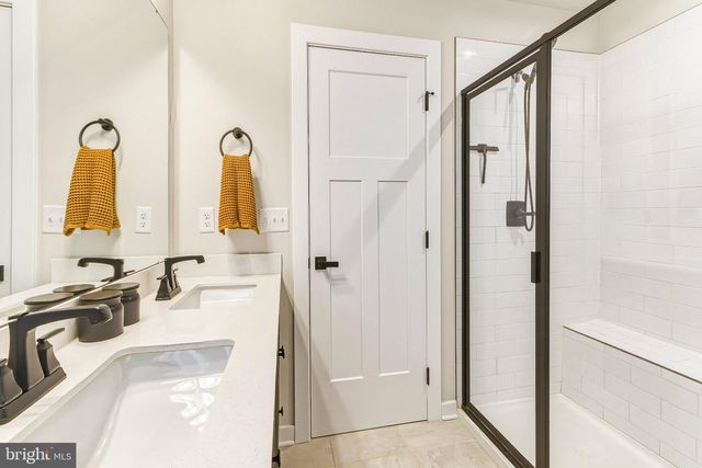 146 MERSEYSIDE DR, Swedesboro, NJ 08085