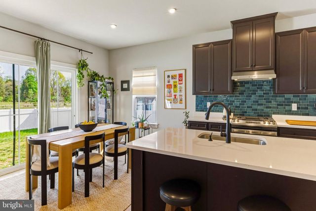 146 MERSEYSIDE DR, Swedesboro, NJ 08085