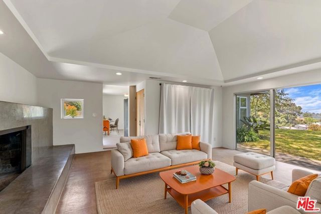4608 Nob Hill Drive, Los Angeles, CA 90065