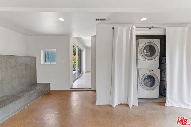 4608 Nob Hill Drive, Los Angeles, CA 90065