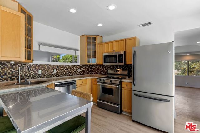 4608 Nob Hill Drive, Los Angeles, CA 90065