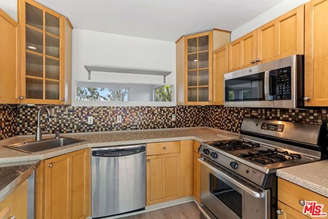 4608 Nob Hill Drive, Los Angeles, CA 90065