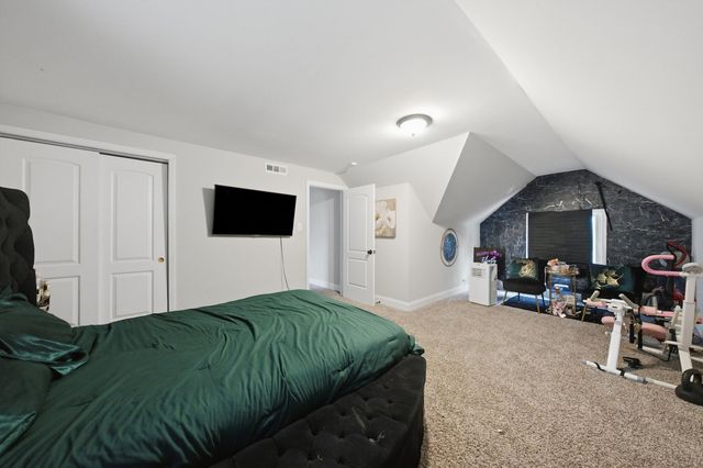 8559 S Phillips Avenue, Chicago, IL 60617