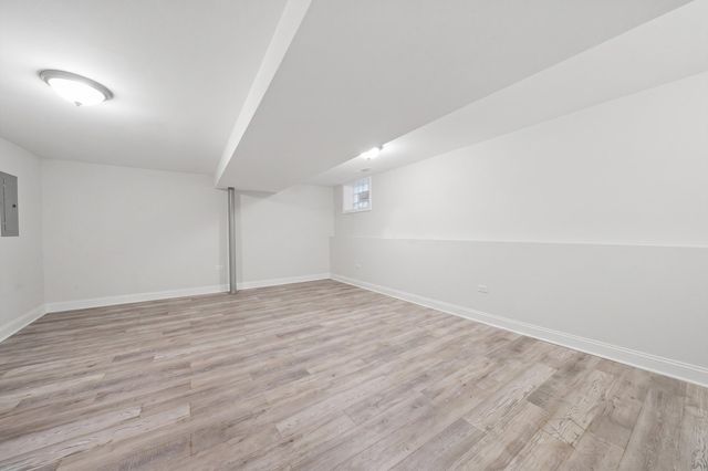 8559 S Phillips Avenue, Chicago, IL 60617