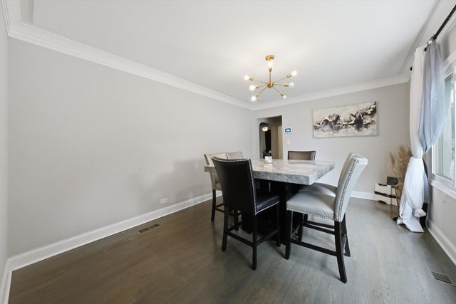 8559 S Phillips Avenue, Chicago, IL 60617