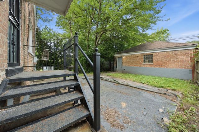 8559 S Phillips Avenue, Chicago, IL 60617