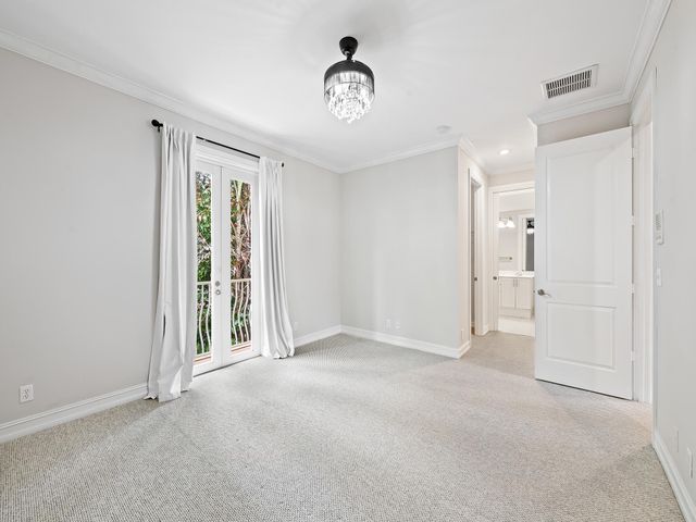 3434 NE 13th Avenue, Oakland Park, FL 33334